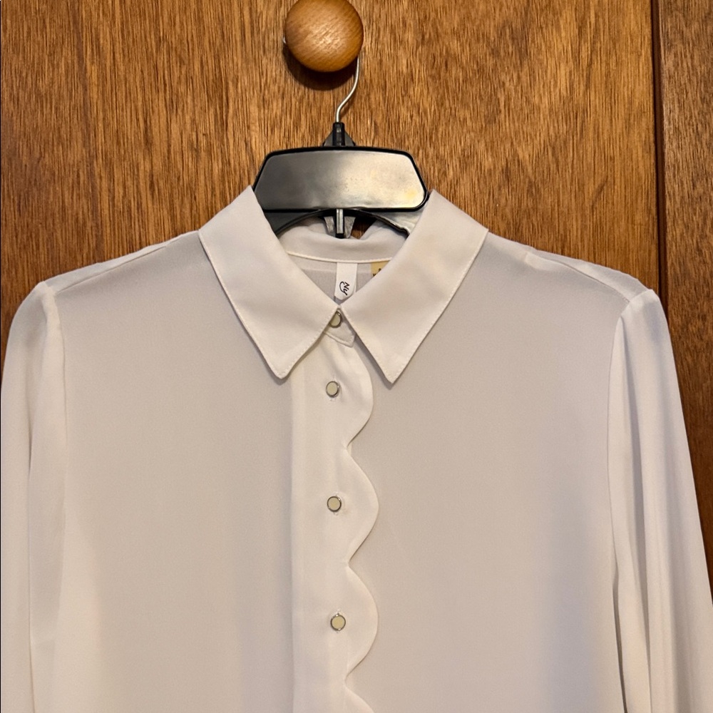 NY Collection White Scalloped-Front Blouse